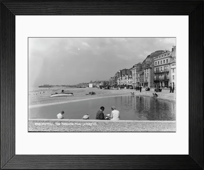 Framed Print : The Paddling Pool in Hastings Framed Print : The Paddling Pool in Hastings