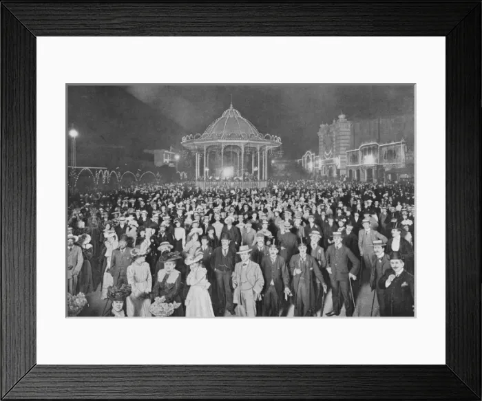 Framed Print : Earls Court Framed Print : Earls Court