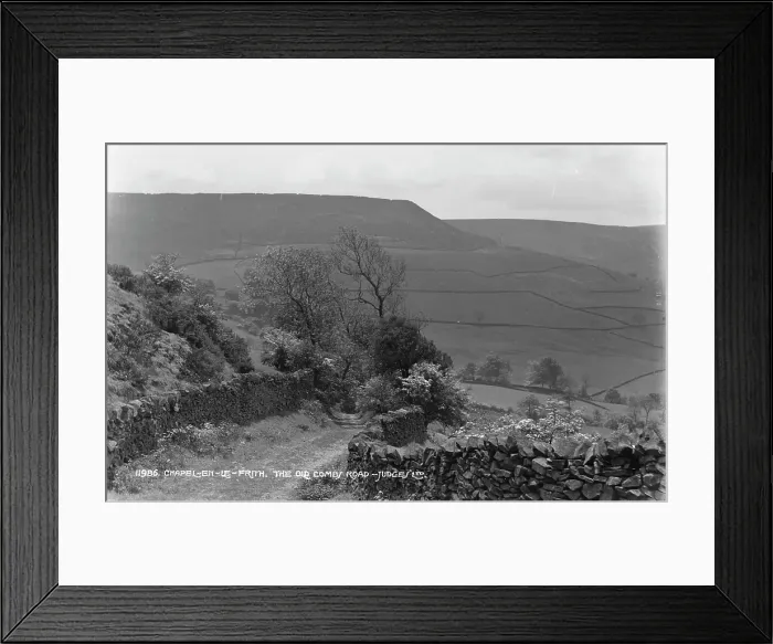 Framed Print : The Old Combe Road Framed Print : The Old Combe Road