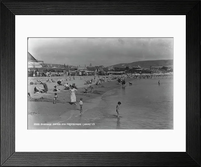 Framed Print : Syannage Sands and Promenade Framed Print : Syannage Sands and Promenade