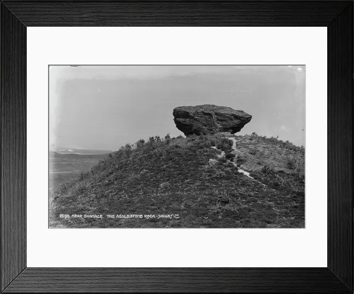 Framed Print : The Agglestone Rock Framed Print : The Agglestone Rock