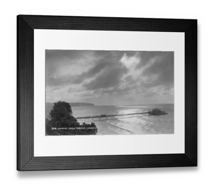 Framed Print : Sandown Pier at Dawn Framed Print : Sandown Pier at Dawn
