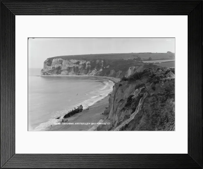Framed Print : Shipwreck at Whitecliff Bay Framed Print : Shipwreck at Whitecliff Bay