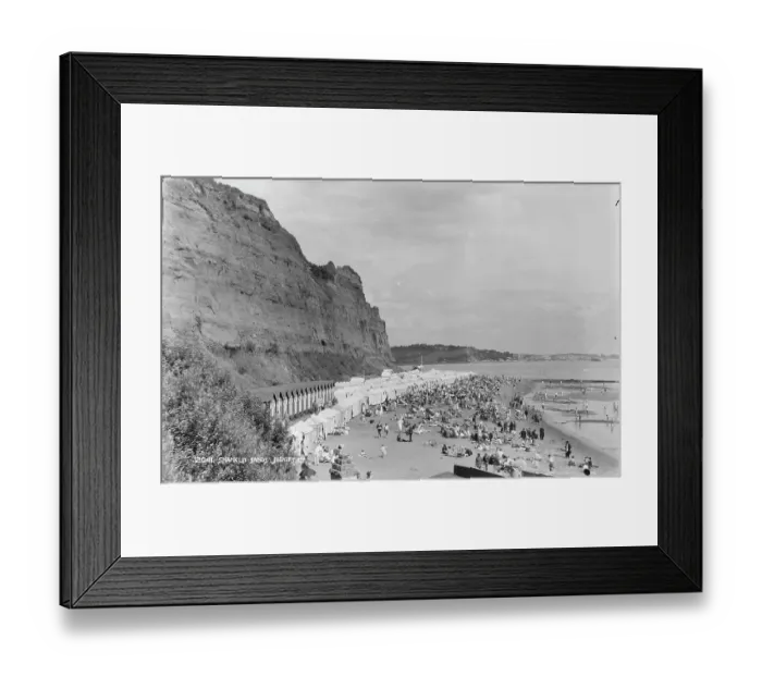 Framed Print : Shanklin Sands Beach Scene Framed Print : Shanklin Sands Beach Scene