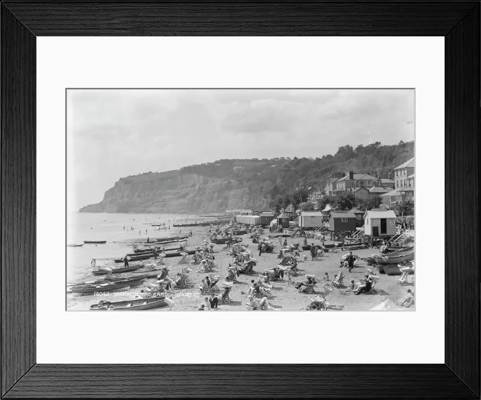 Framed Print : Shanklin Beach Scene Framed Print : Shanklin Beach Scene