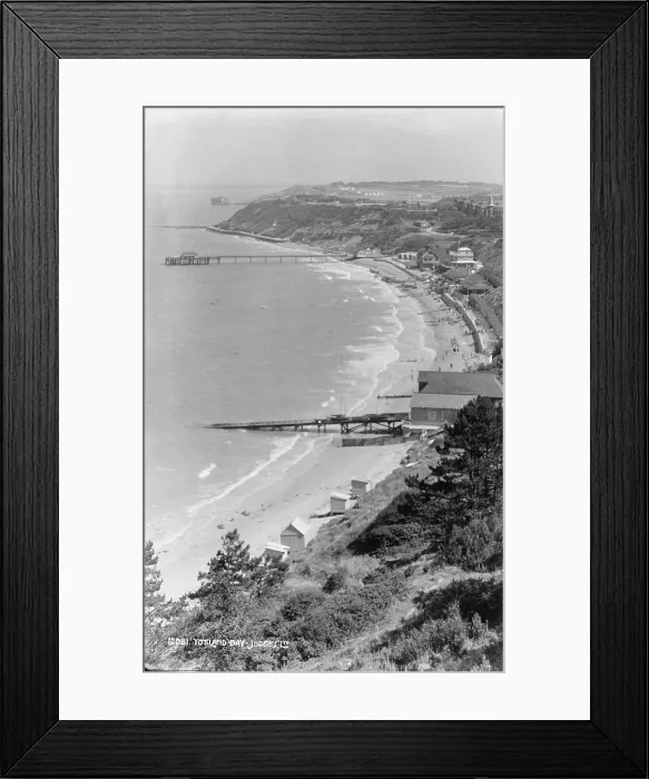 Framed Print : Totland Bay Framed Print : Totland Bay