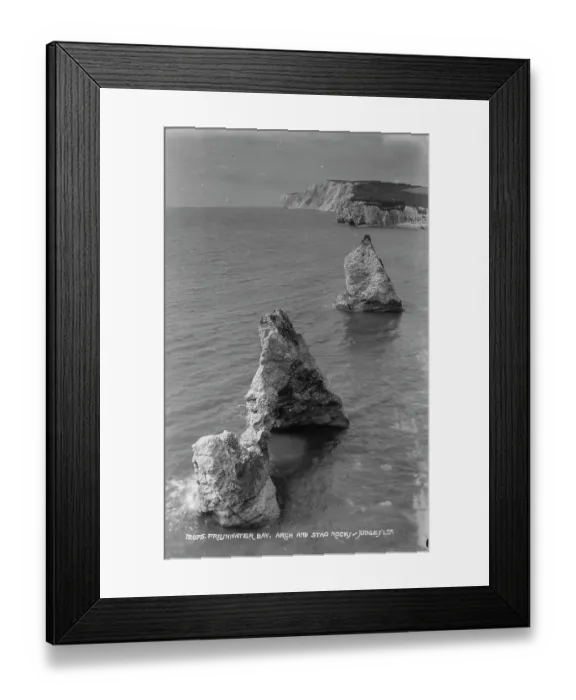 Framed Print : Freshwater Bay, Arch and Stag Rocks Framed Print : Freshwater Bay, Arch and Stag Rocks