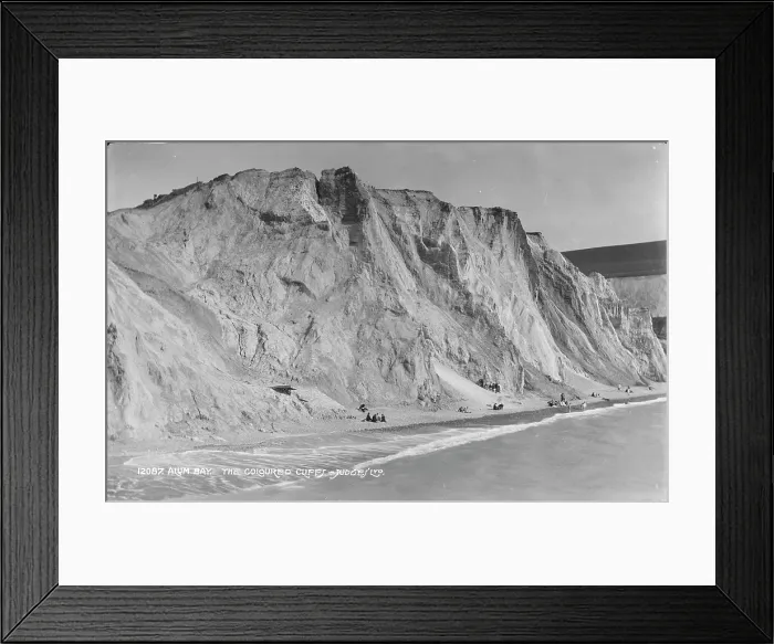 Framed Print : The Coloured Cliffs of Alum Bay Framed Print : The Coloured Cliffs of Alum Bay