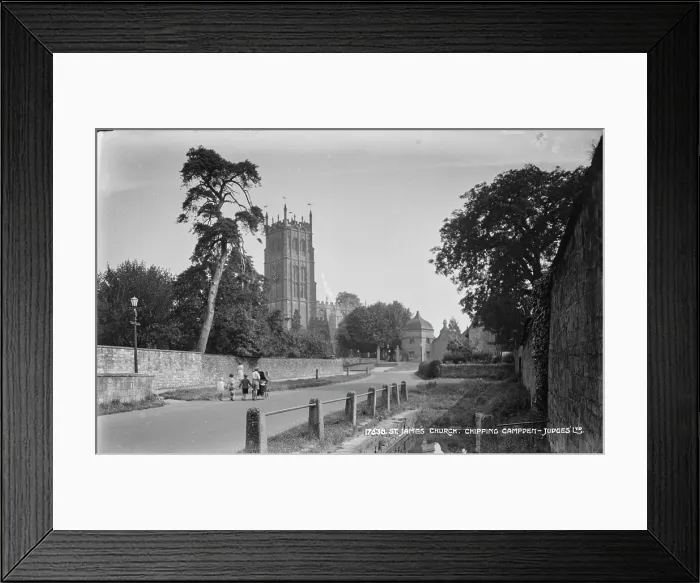 Framed Print : St. James Church in Chipping Campden Framed Print : St. James Church in Chipping Campden