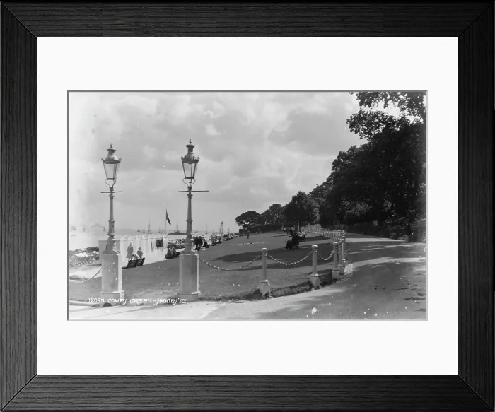 Framed Print : Cowes Green Framed Print : Cowes Green