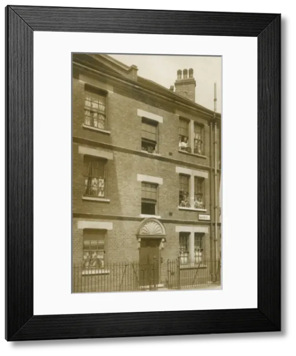 Framed Print : Chapter Street, Westminster, London Framed Print : Chapter Street, Westminster, London