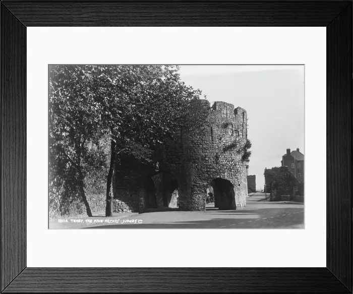 Framed Print : The Five Arches, Tenby Framed Print : The Five Arches, Tenby