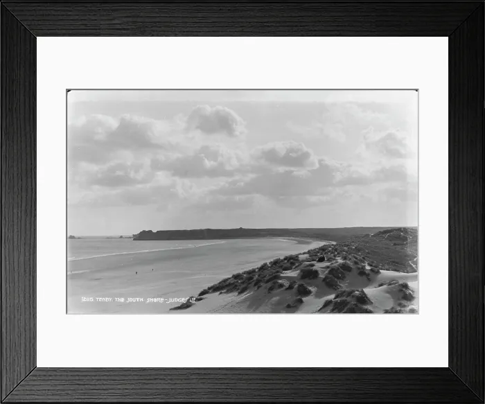 Framed Print : The South Shore of Tenby Framed Print : The South Shore of Tenby