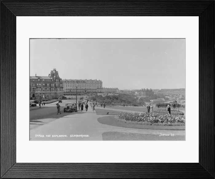 Framed Print : The Esplanade, Scarborough Framed Print : The Esplanade, Scarborough