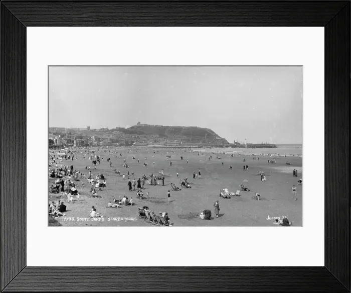 Framed Print : South Sands, Scarborough Framed Print : South Sands, Scarborough