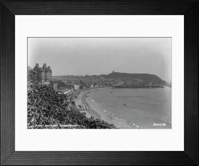 Framed Print : South Bay, Scarborough Framed Print : South Bay, Scarborough