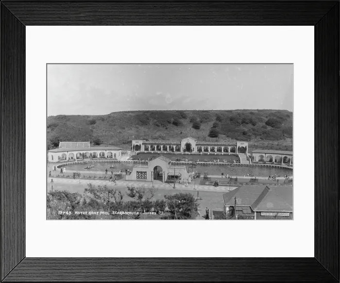 Framed Print : Motor Boat Pool in Scarborough Framed Print : Motor Boat Pool in Scarborough