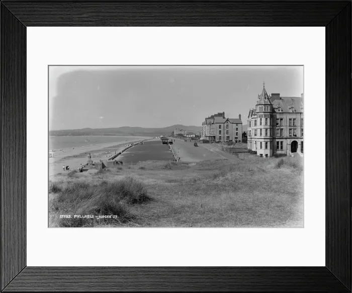Framed Print : Seaside View of Pwllheli Framed Print : Seaside View of Pwllheli