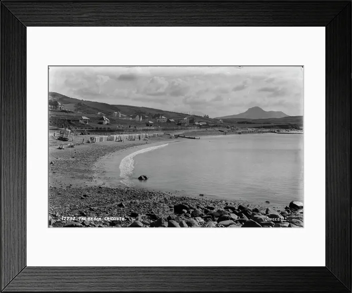 Framed Print : The Beach, Criccieth Framed Print : The Beach, Criccieth