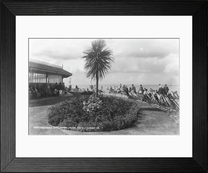 Framed Print : Western Esplanade, Ryde Framed Print : Western Esplanade, Ryde