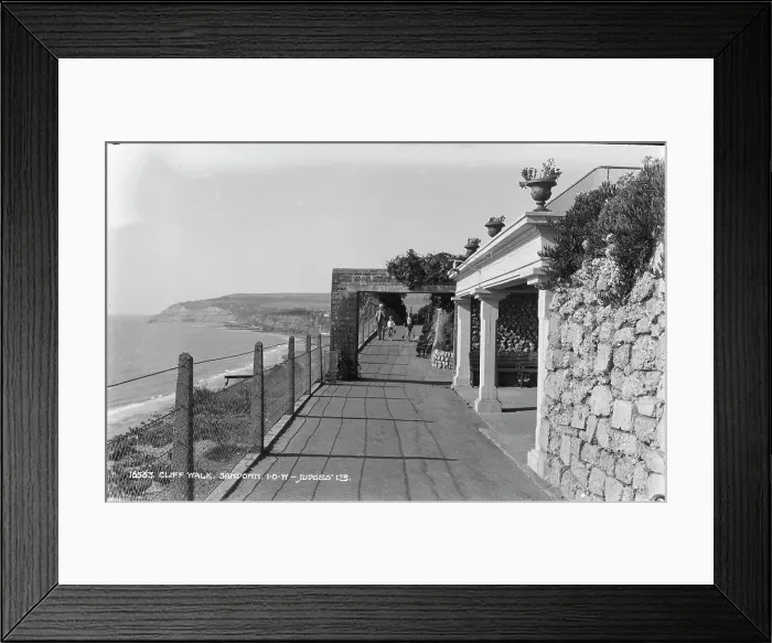 Framed Print : Cliff Walk at Sandown Framed Print : Cliff Walk at Sandown