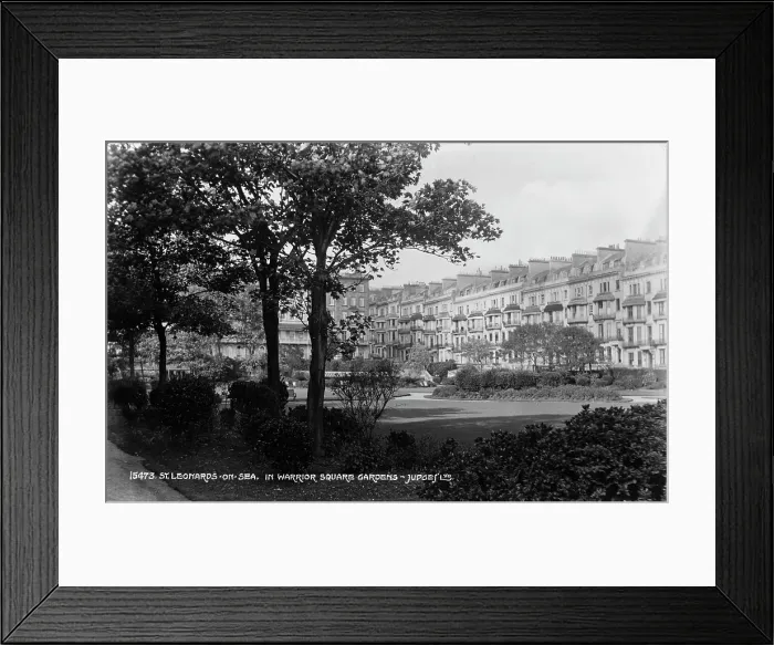 Framed Print : St. Leonards-on-Sea in Warrior Square Gardens Framed Print : St. Leonards-on-Sea in Warrior Square Gardens