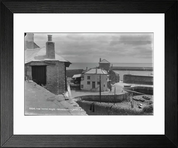 Framed Print : The Yatch House, Mevagissey Framed Print : The Yatch House, Mevagissey