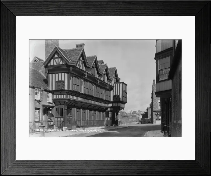 Framed Print : The Tudor House in Southampton Framed Print : The Tudor House in Southampton