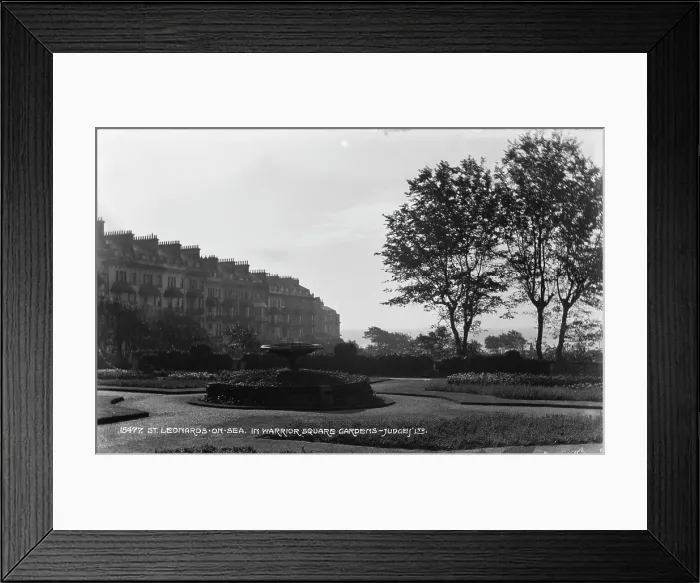 Framed Print : St. Leonards-on-Sea in Warrior Square Gardens Framed Print : St. Leonards-on-Sea in Warrior Square Gardens