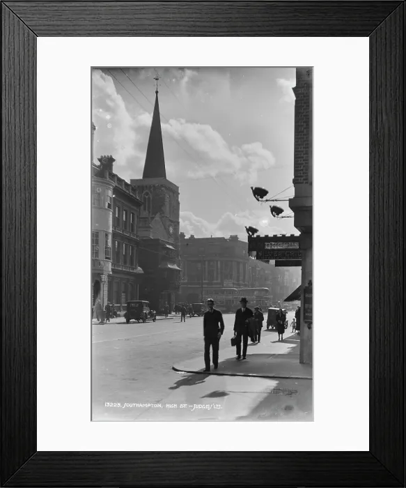 Framed Print : Busy High Street in Southampton Framed Print : Busy High Street in Southampton