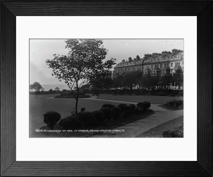 Framed Print : Warrior Square Gardens in St. Leonards-on-Sea Framed Print : Warrior Square Gardens in St. Leonards-on-Sea