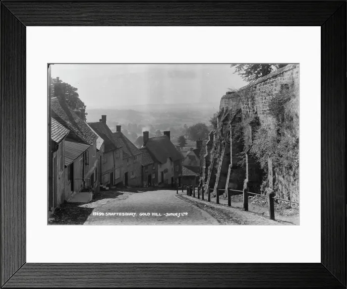 Framed Print : Gold Hill, Shaftesbury Framed Print : Gold Hill, Shaftesbury