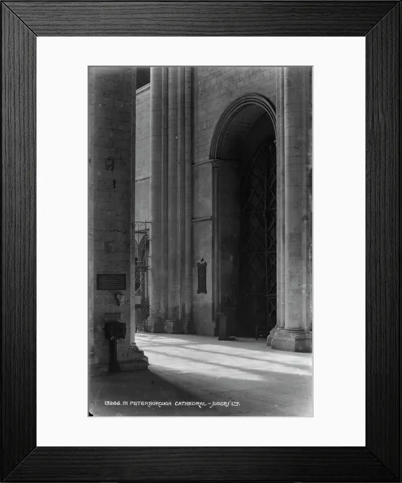 Framed Print : Interior of Peterborough Cathedral Framed Print : Interior of Peterborough Cathedral
