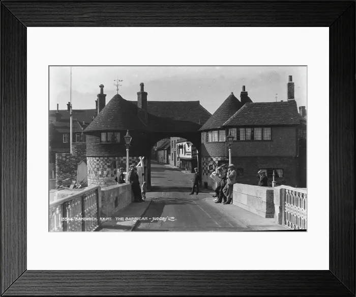 Framed Print : The Barbican in Sandwich Framed Print : The Barbican in Sandwich