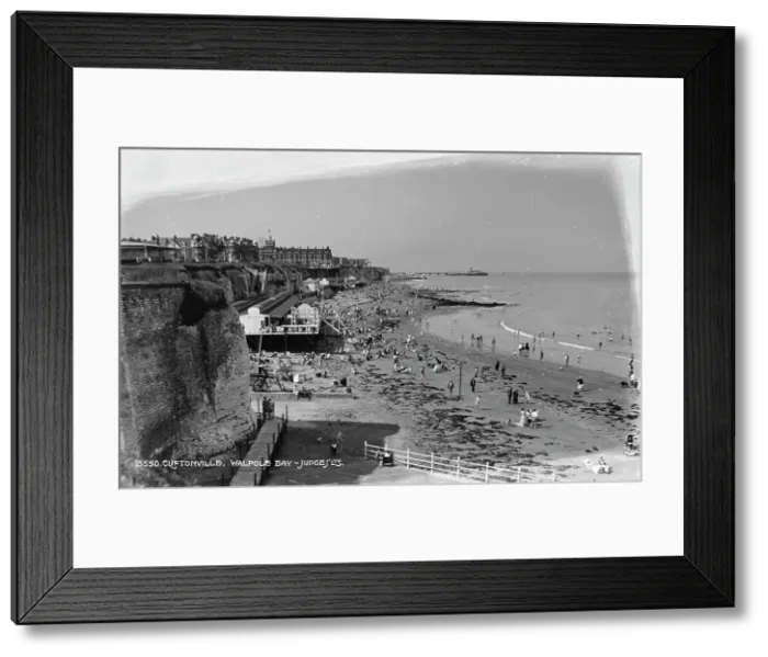 Framed Print : Beach Day at Walpole Bay Framed Print : Beach Day at Walpole Bay
