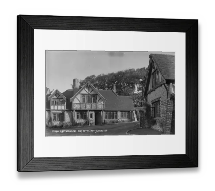 Framed Print : Old Cottage in Rottingdean Framed Print : Old Cottage in Rottingdean