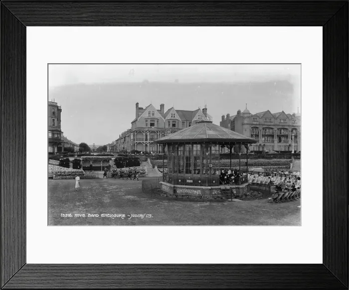 Framed Print : Hove Bandstand in the Enclosure Framed Print : Hove Bandstand in the Enclosure