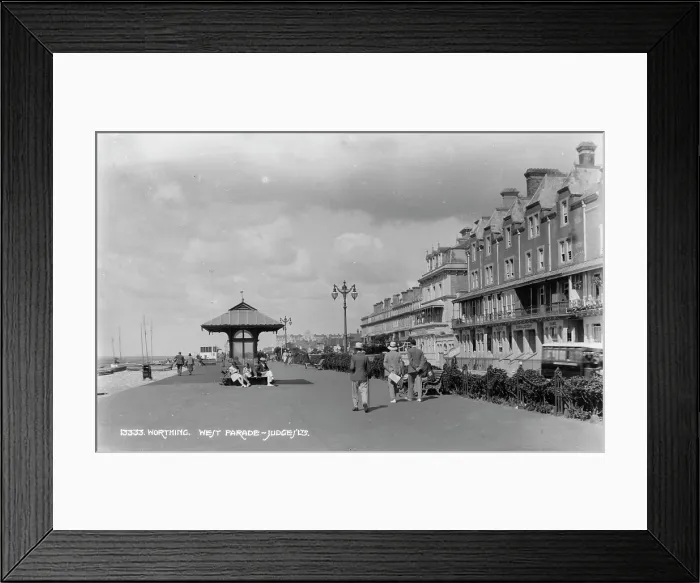 Framed Print : West Parade, Worthing Framed Print : West Parade, Worthing