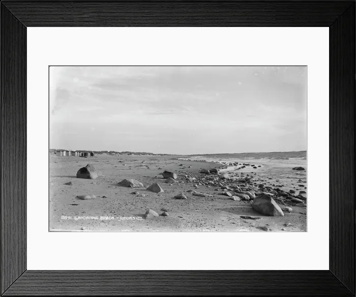 Framed Print : Landanding Beach Framed Print : Landanding Beach