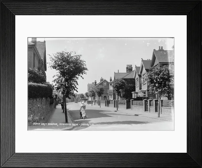 Framed Print : Nyewood Lane in West Bognor Framed Print : Nyewood Lane in West Bognor
