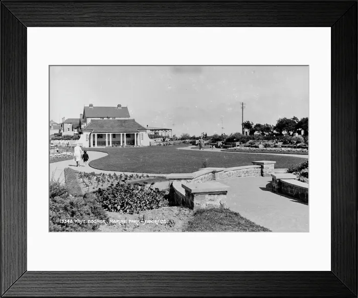 Framed Print : Marine Park in West Bognor Framed Print : Marine Park in West Bognor