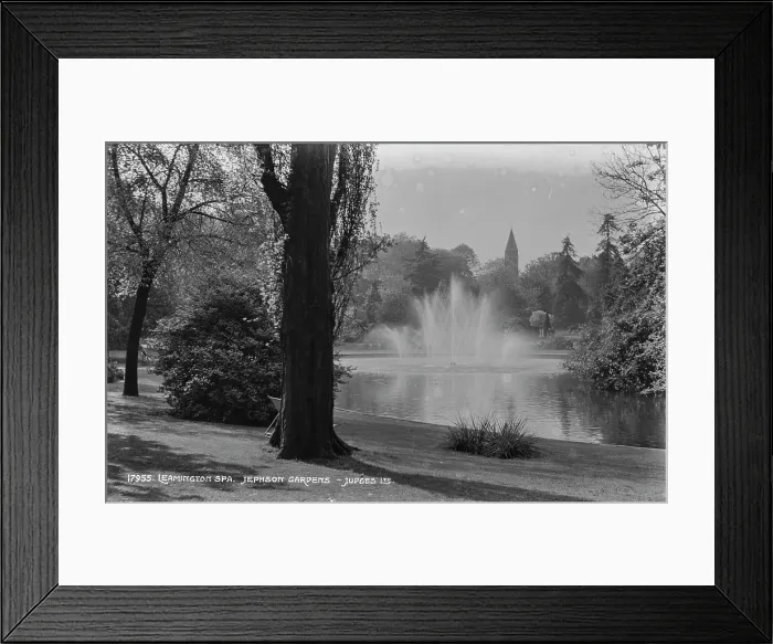 Framed Print : Jephson Gardens Fountain Framed Print : Jephson Gardens Fountain