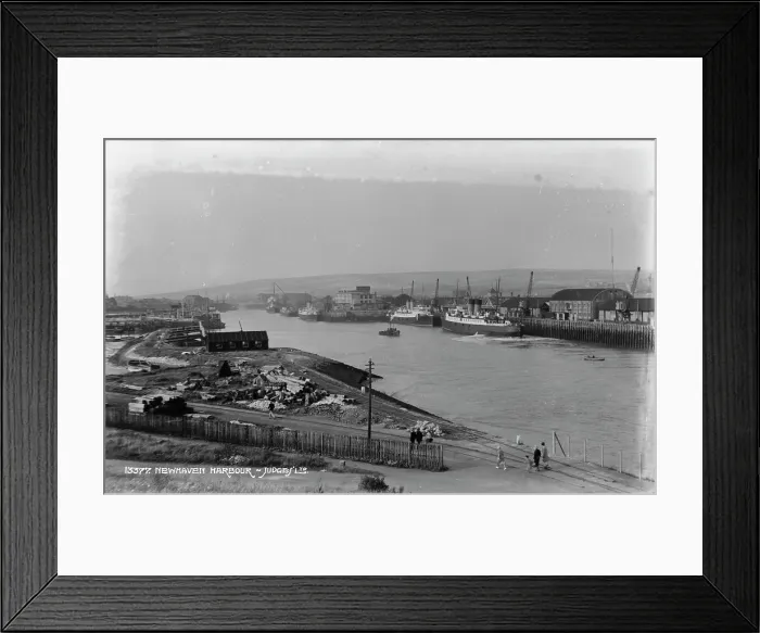 Framed Print : Newhaven Harbour Framed Print : Newhaven Harbour