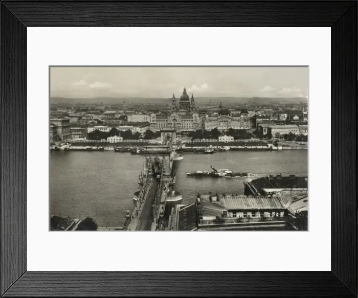 Framed Print : Budapest, Hungary - View across Danube Framed Print : Budapest, Hungary - View across Danube