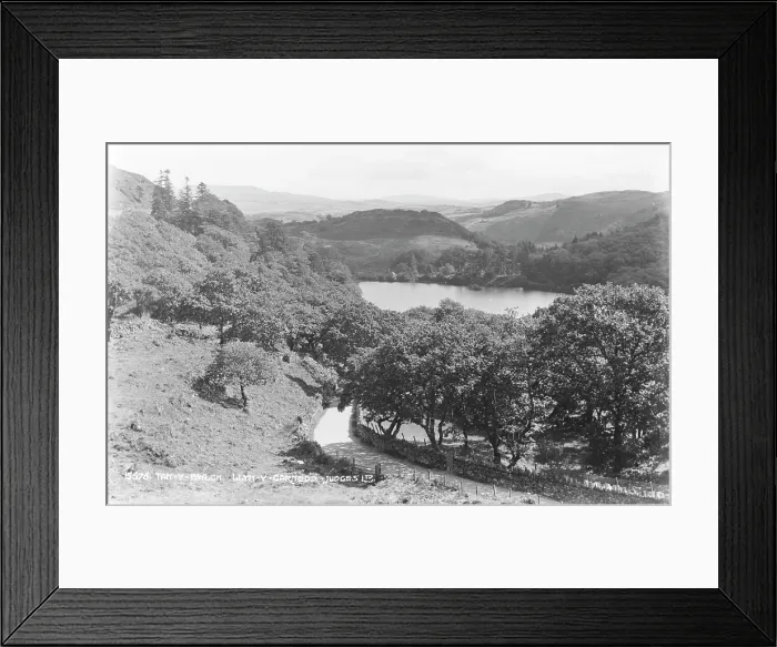 Framed Print : Tany-Bwlch, Llyn y Carnedd Framed Print : Tany-Bwlch, Llyn y Carnedd
