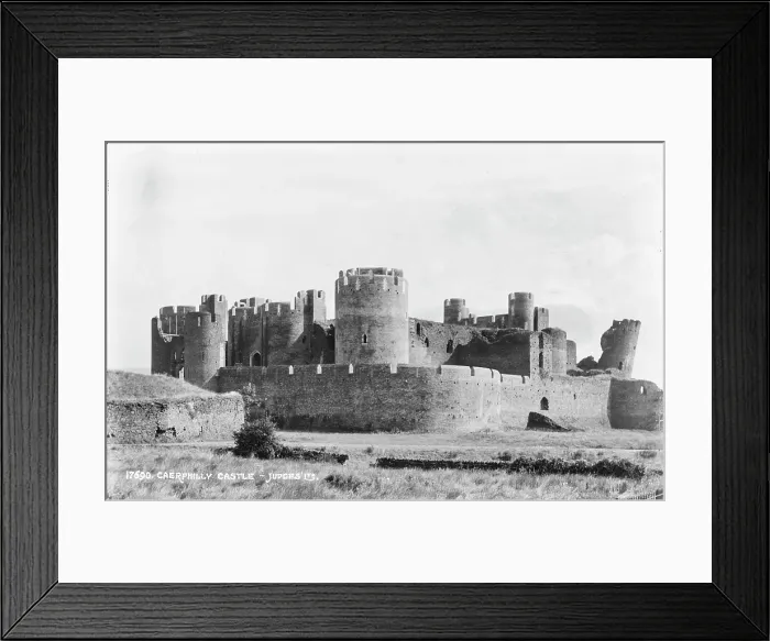 Framed Print : Caerphilly Castle Framed Print : Caerphilly Castle