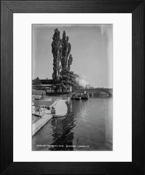 Framed Print : By the River Side, Evesham Framed Print : By the River Side, Evesham