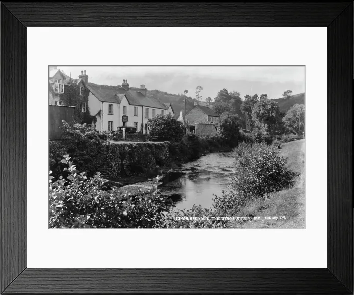 Framed Print : The Stag Hunters Inn Framed Print : The Stag Hunters Inn