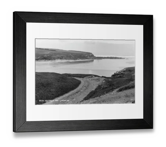Framed Print : Treyarnton Bay Framed Print : Treyarnton Bay