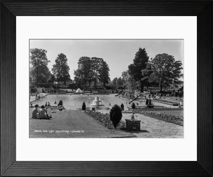 Framed Print : The Lido in Guildford Framed Print : The Lido in Guildford